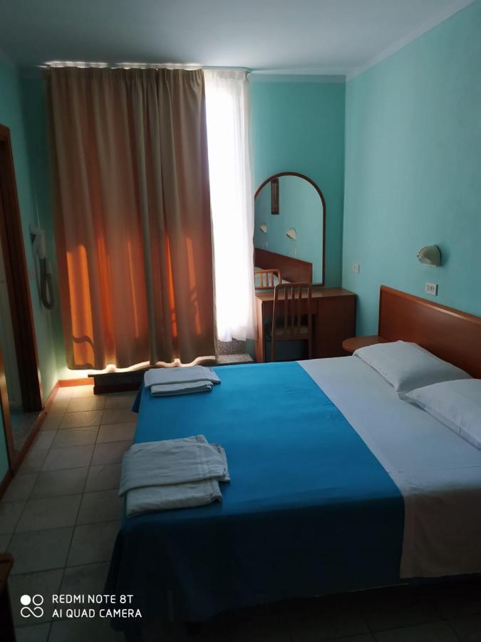 Hotel Blue Moon 里米尼 外观 照片