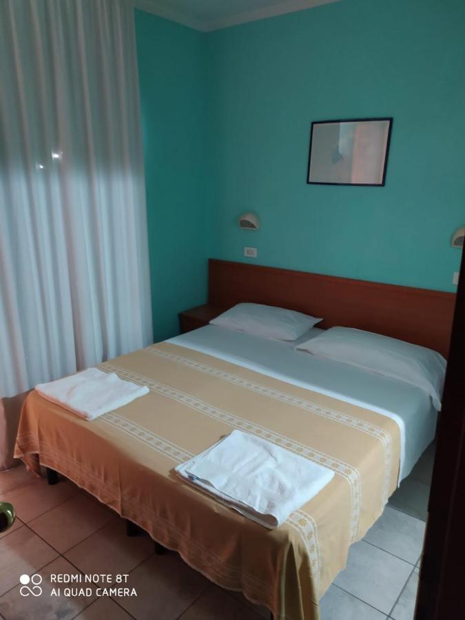 Hotel Blue Moon 里米尼 外观 照片