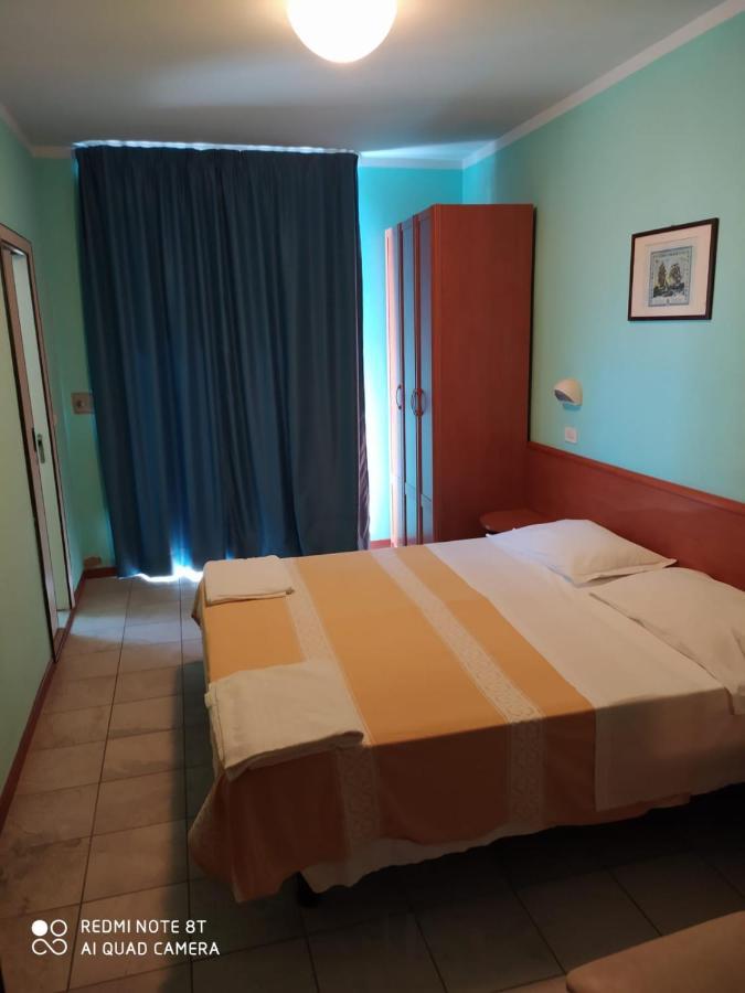 Hotel Blue Moon 里米尼 外观 照片