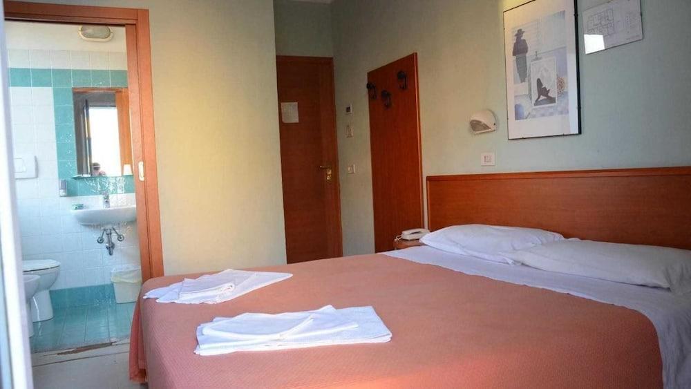 Hotel Blue Moon 里米尼 外观 照片