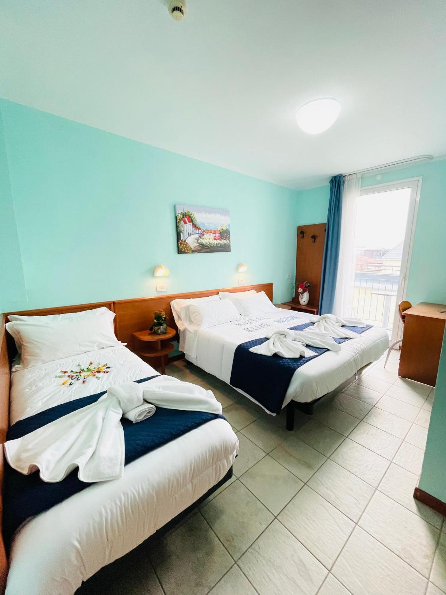 Hotel Blue Moon 里米尼 外观 照片