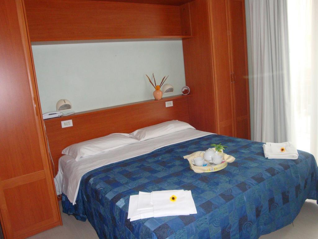 Hotel Blue Moon 里米尼 外观 照片