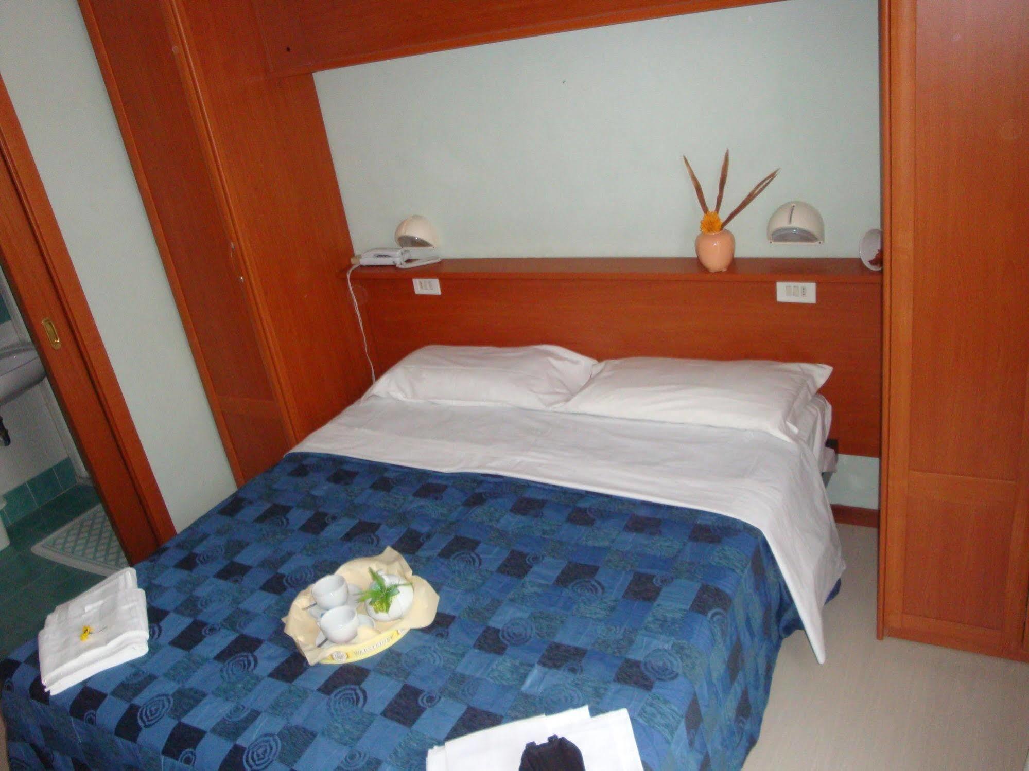 Hotel Blue Moon 里米尼 外观 照片